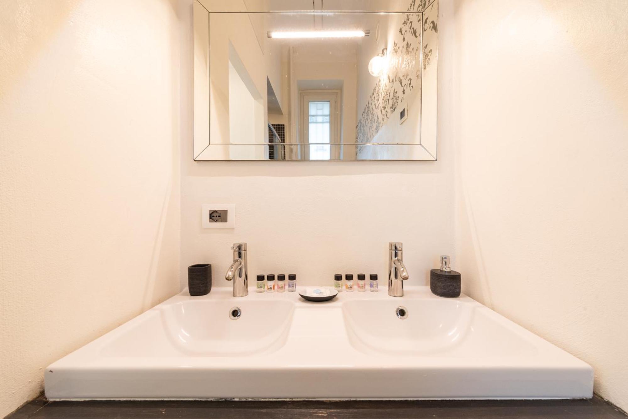10' Duomo & Central Station Large Apartment Milan Exterior photo